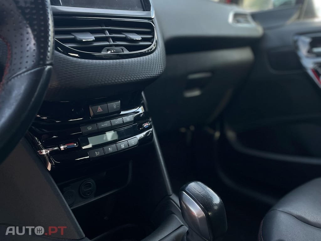 Peugeot 208 GT Line