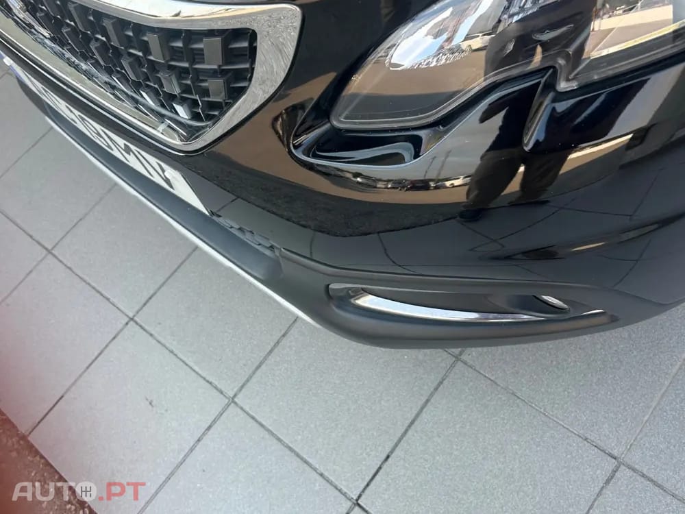 Peugeot 2008 BlueHDi FAP 120 STOP & START Allure