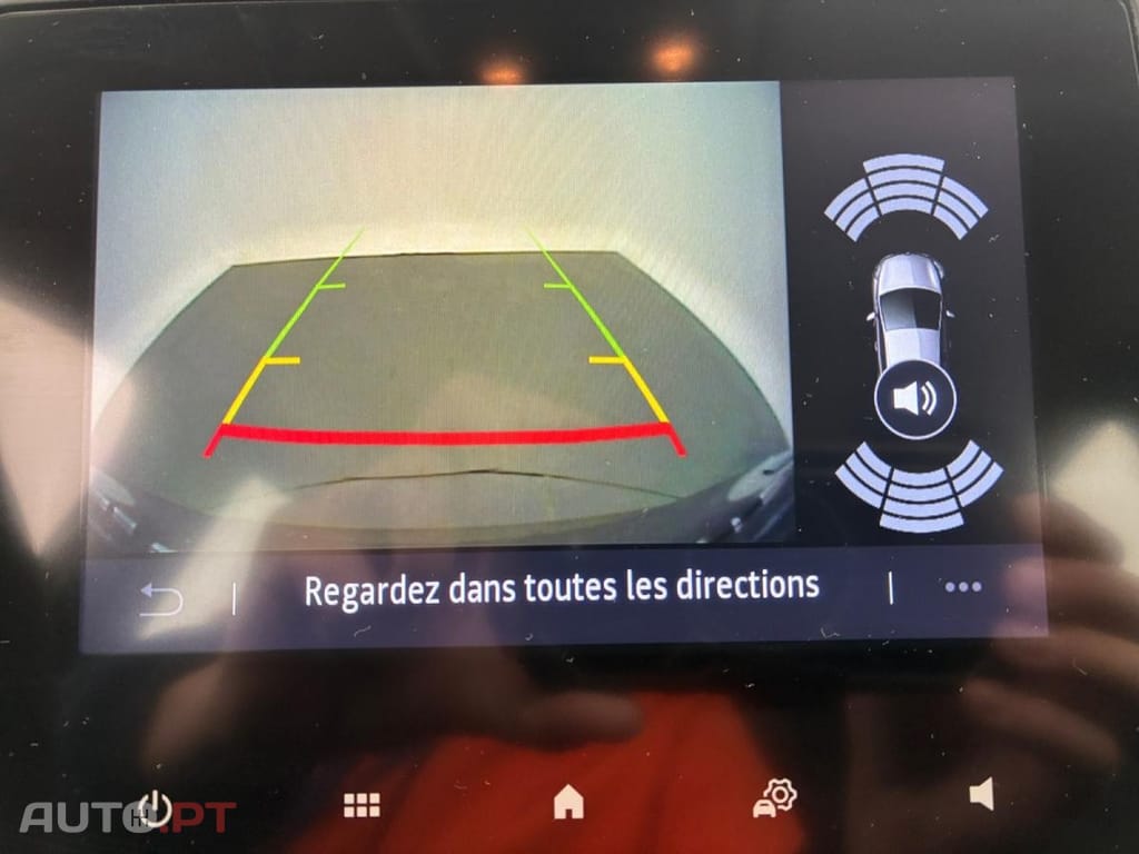 Renault Captur 1.6 E-Tech Business