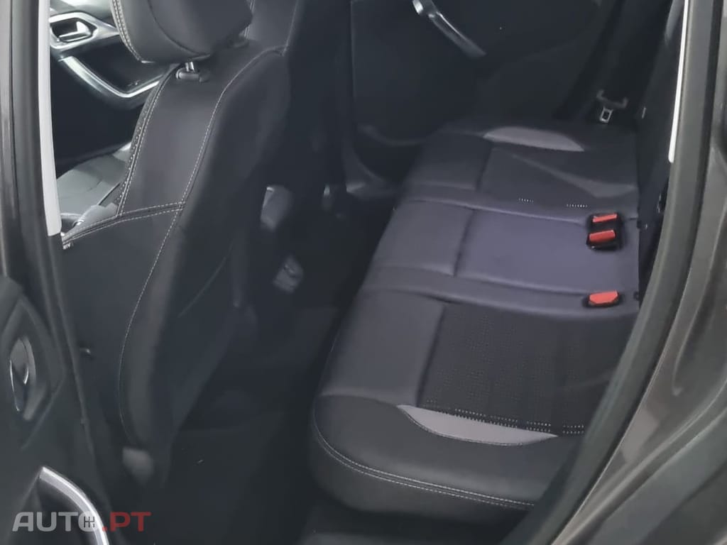 Peugeot 2008 1.6 e-HDi Allure