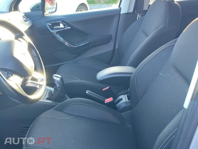 Peugeot 208 1.2 PureTech Allure