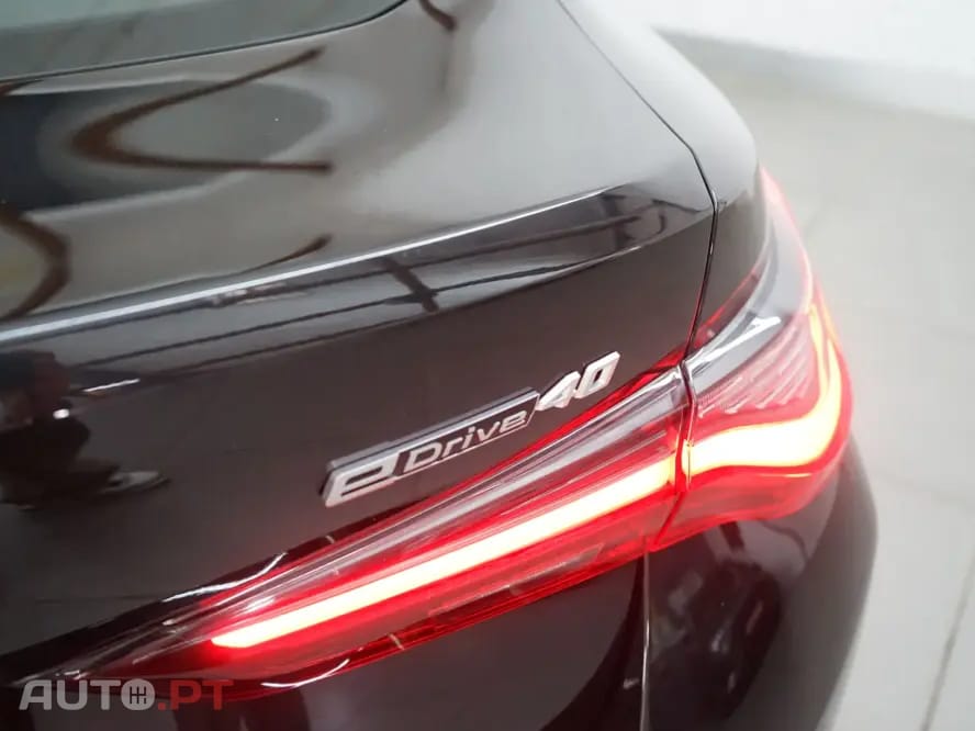 BMW i4 eDrive40