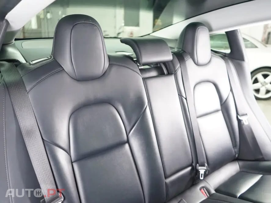Tesla Model 3 Standard Range Plus RWD