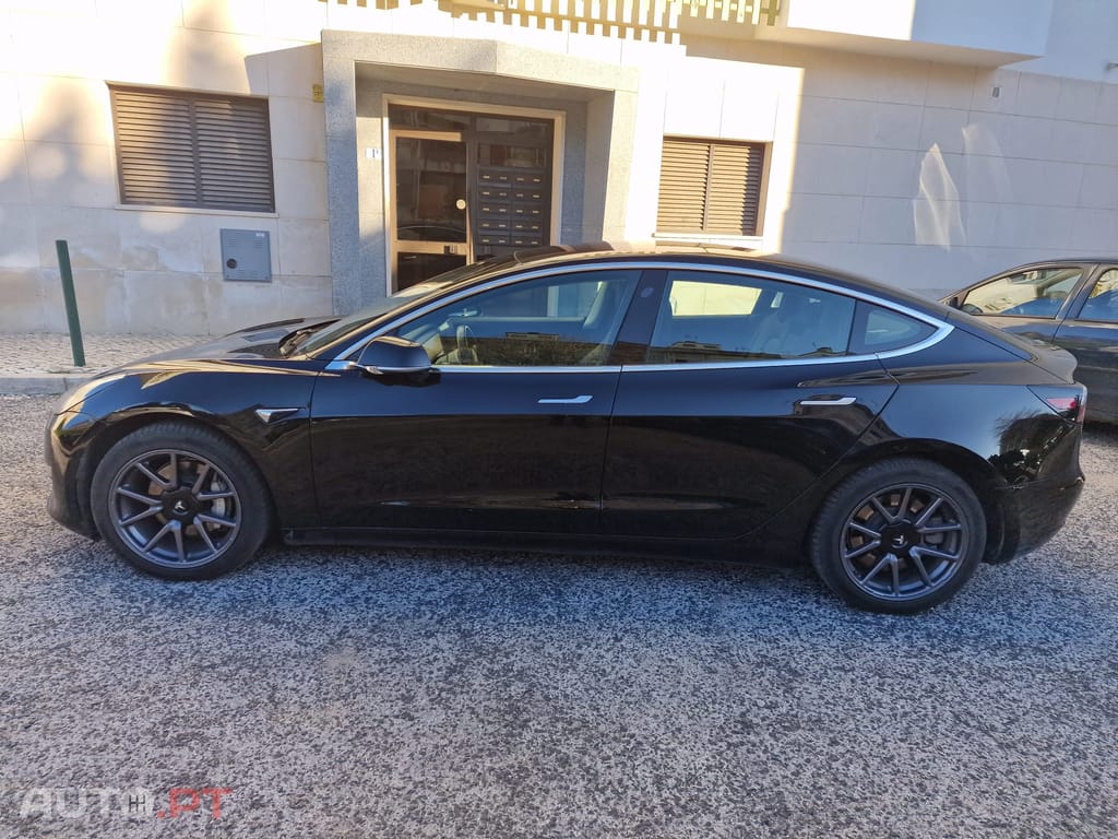 Tesla Model 3 long range