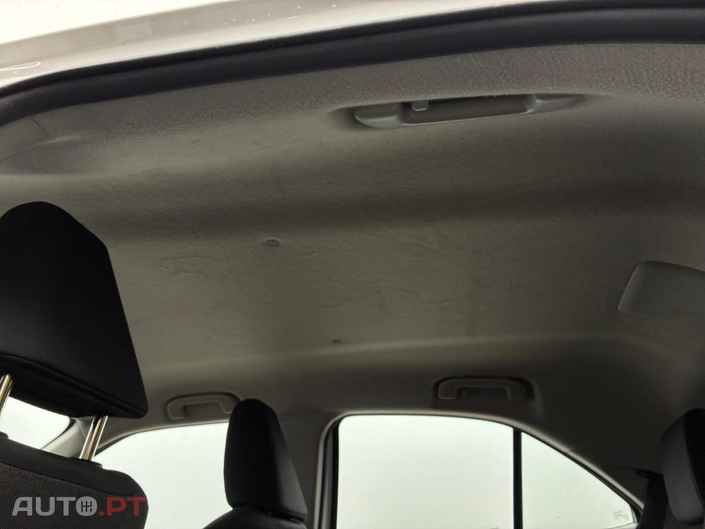 Toyota Yaris Cross Hybrid Dynamic Business 2WD