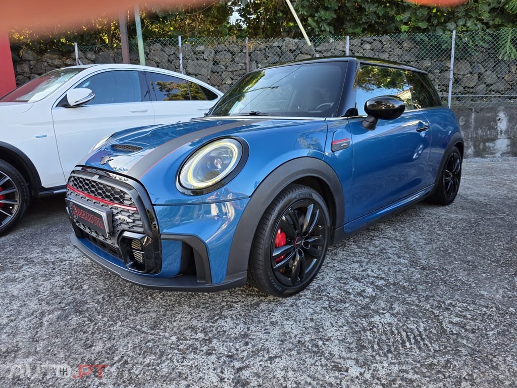 MINI Cooper John Cooper Works Auto Desportiva