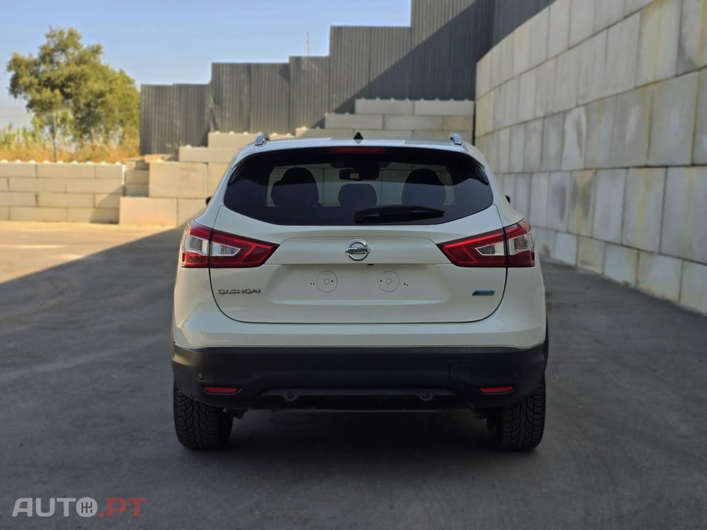 Nissan Qashqai 1.5 dCi N-Connecta 18 RS+PS