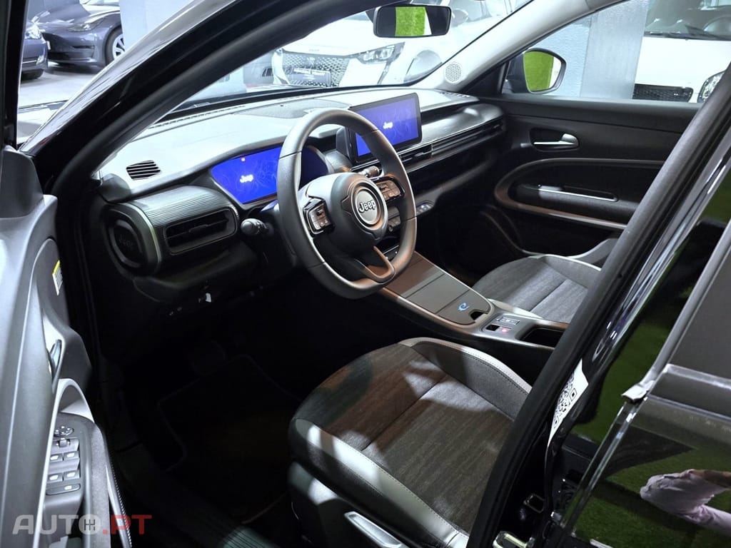 Jeep Avenger 54 kWh Longitude