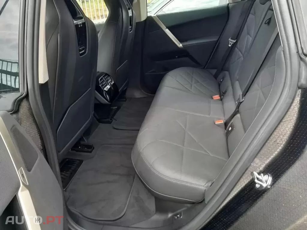 BMW iX xDrive 40 Pack Desportivo