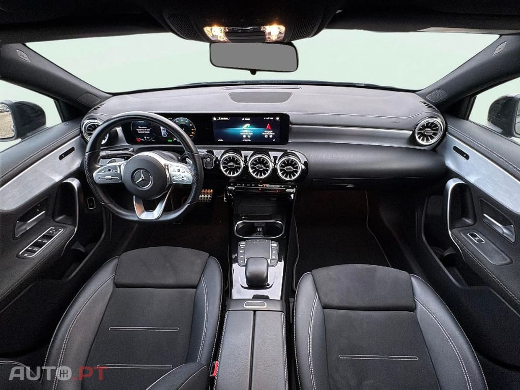 Mercedes-Benz A 250 e AMG Line