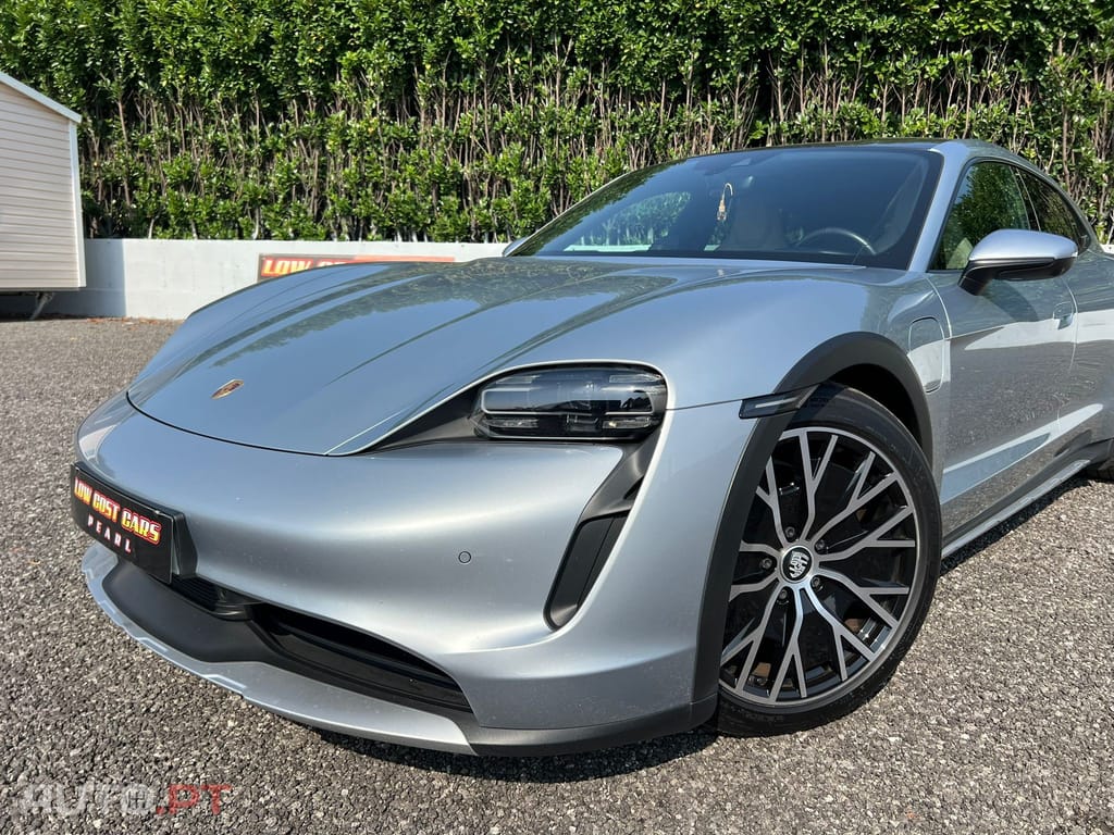 Porsche Taycan CT 4