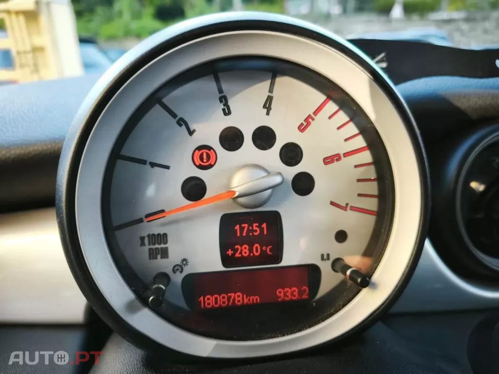 MINI Cooper Cooper D