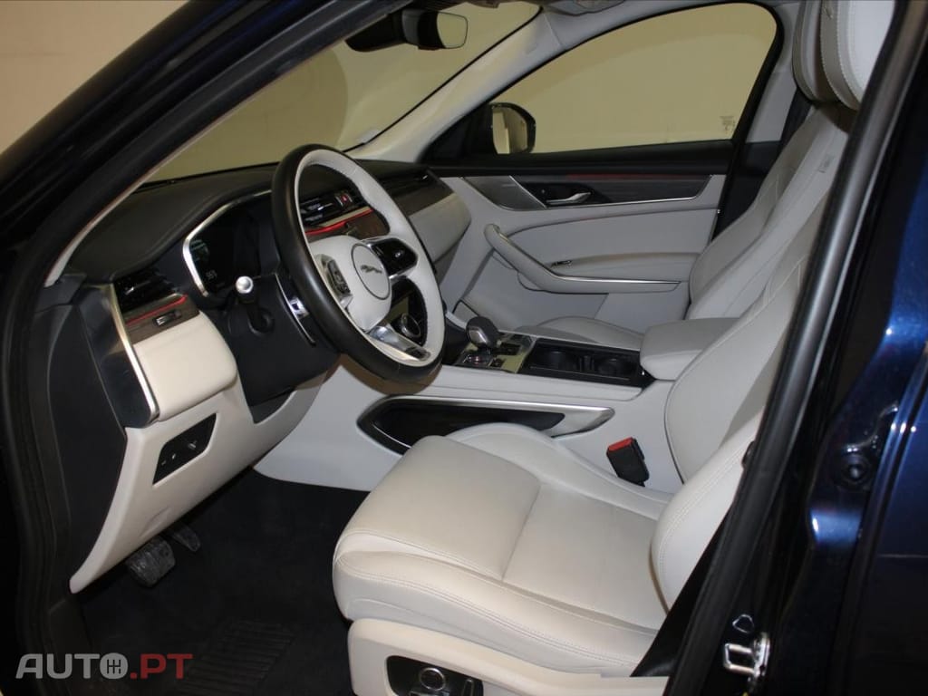 Jaguar F-Pace 2.0 P400e AWD