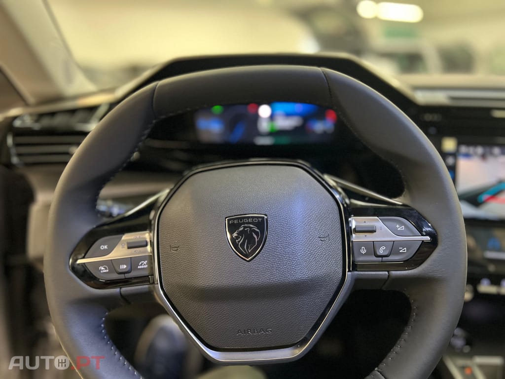 Peugeot E-308 54 kWh Style