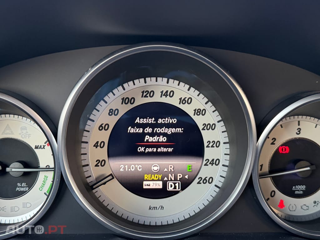 Mercedes-Benz E 300 BLUETEC Hybrid Avantgarde