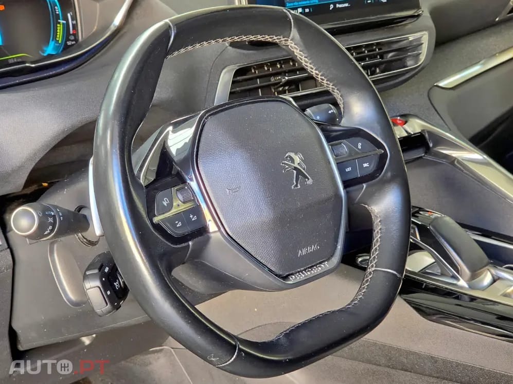 Peugeot 3008 1.6 Hybrid Allure e-EAT8