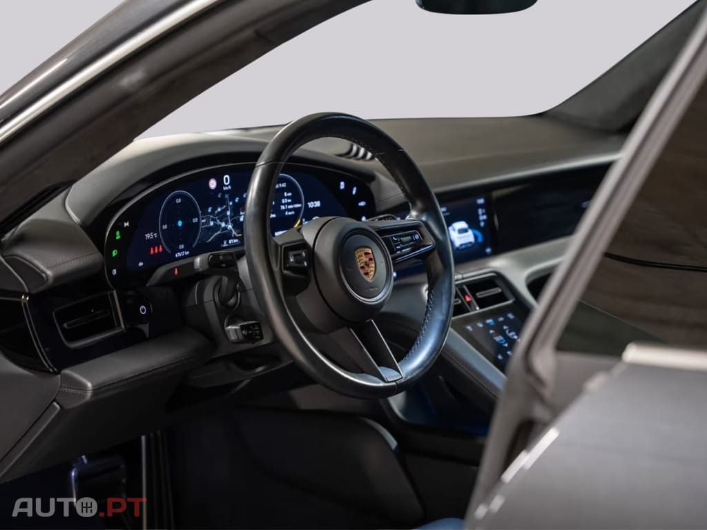 Porsche Taycan I.V.A DEDUTIVEL Turbo