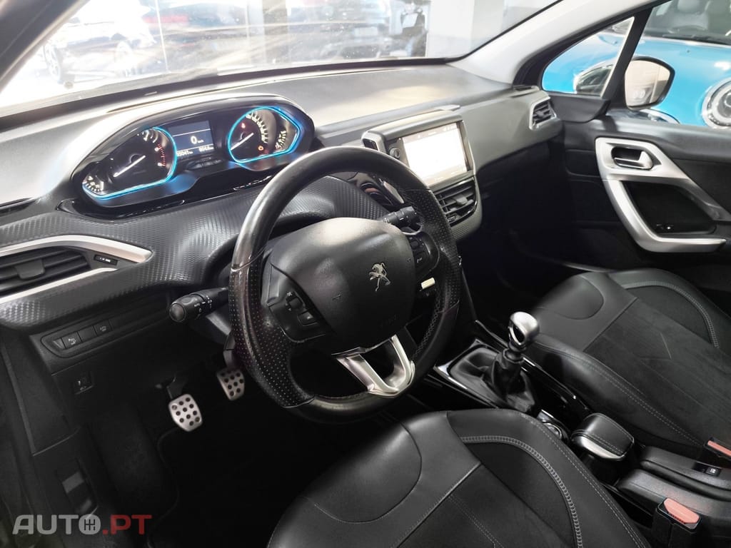 Peugeot 2008 1.6 BlueHDi Crossway