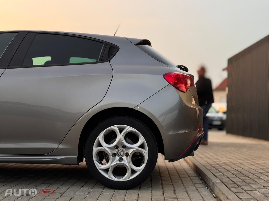 Alfa Romeo Giulietta 1.6 JTDM Sport TCT
