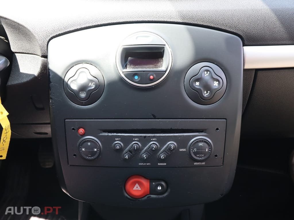 Renault Clio 1.5 dCi — fotografia 13
