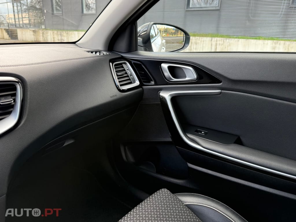 Kia Xceed 1.4 T-GDI Tech+SRF 7DCT