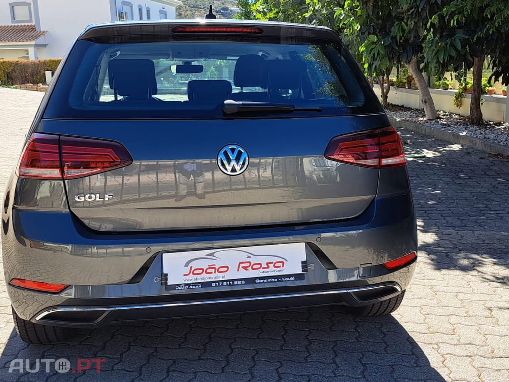 Volkswagen Golf 1.6 TDI DSG  Confortline