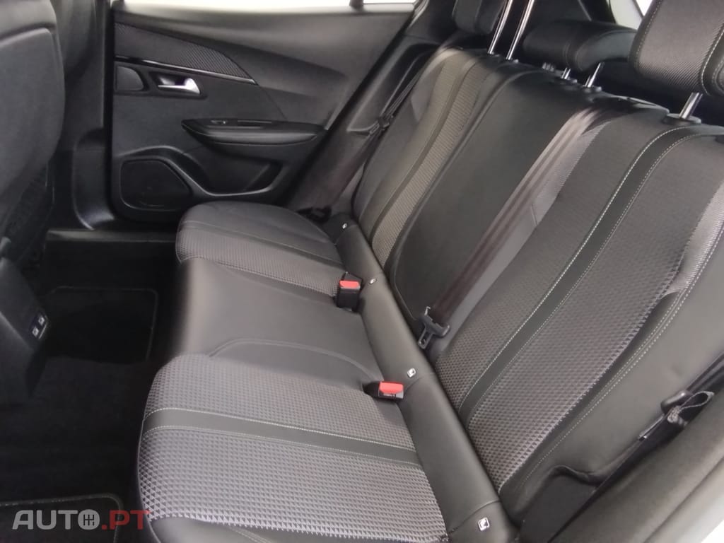 Peugeot 2008 1.2 PureTech GT Line