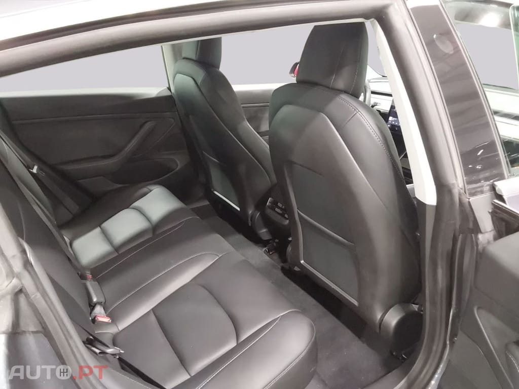 Tesla Model 3 Long-Range AWD I.V.A DEDUTÍVEL