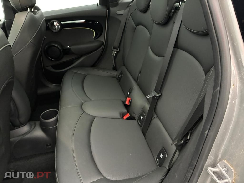 MINI Cooper Premium Edition Plus Auto