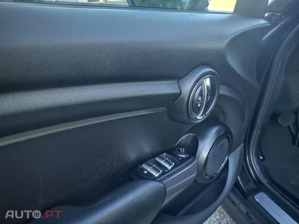 MINI One Cooper D Auto