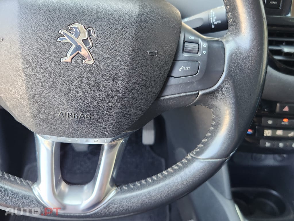 Peugeot 208 1.2 VTi Allure