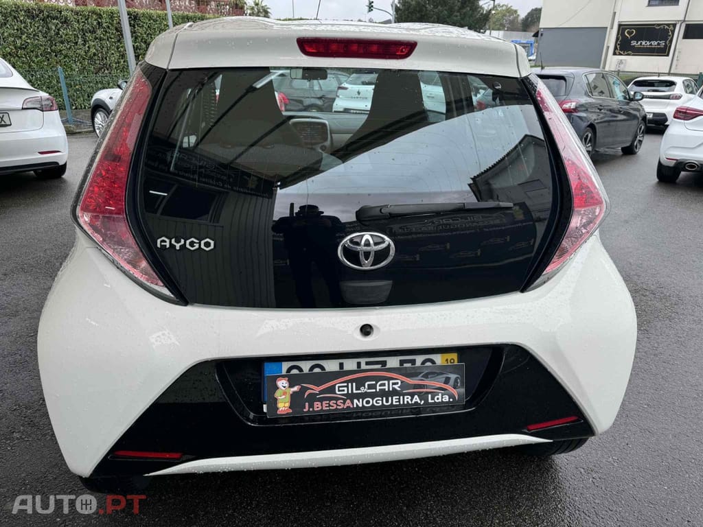Toyota Aygo 1.0 X-Play Plus