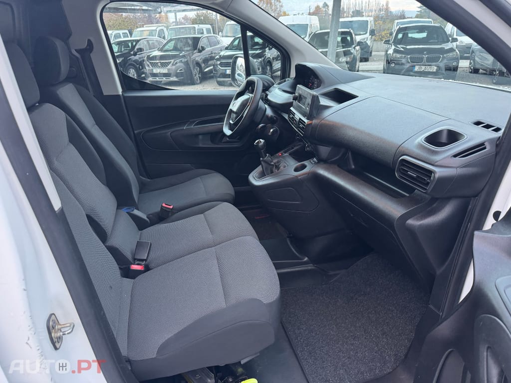 Peugeot Partner 1.6 BlueHDi L1 Premium 3L