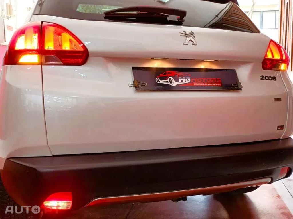 Peugeot 2008 1.2 PureTech Allure