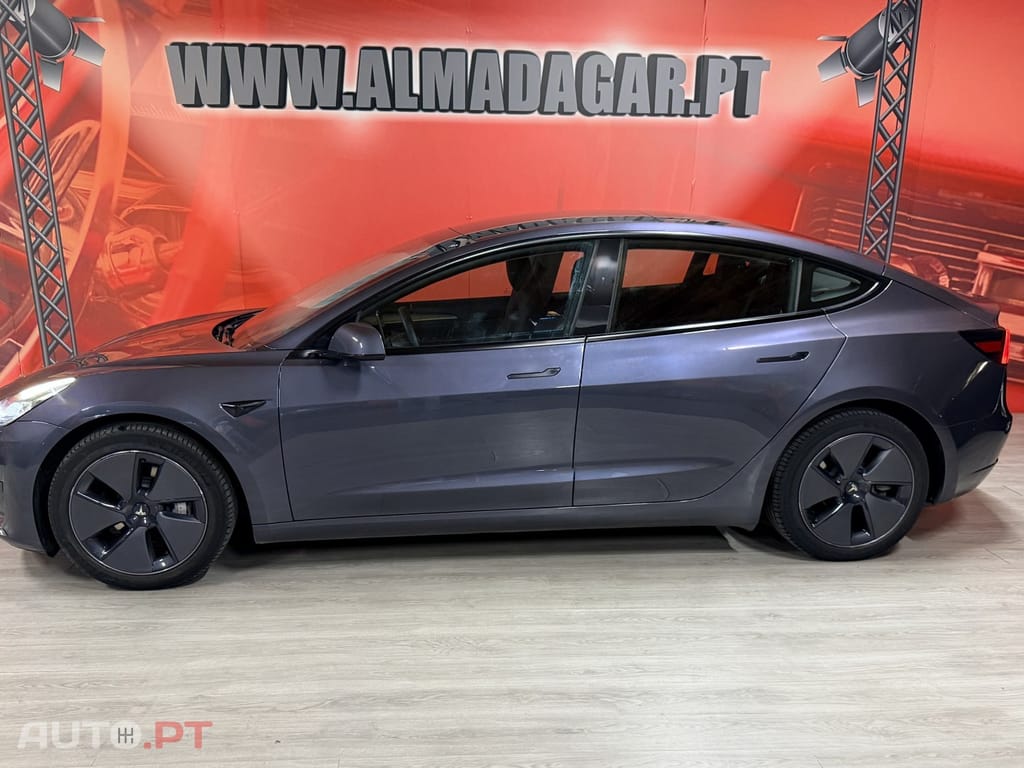 Tesla Model 3 Tração Traseira