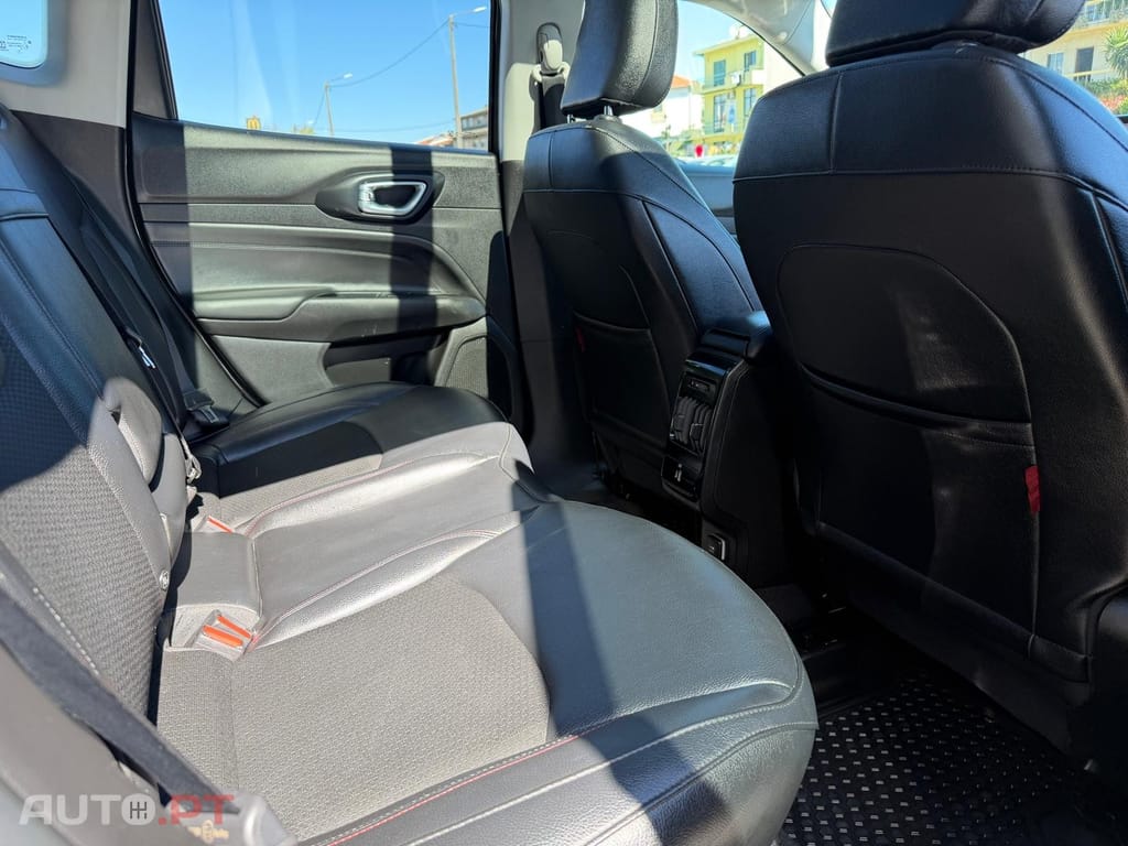 Jeep Compass 1.3 TG Trailhawk