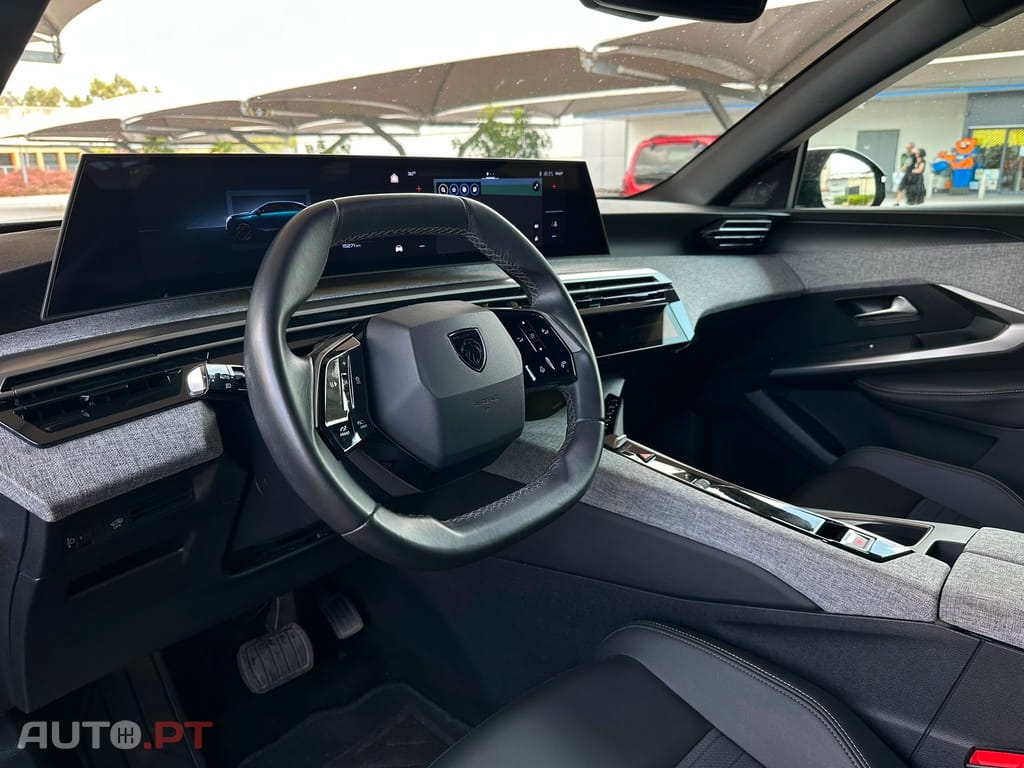 Peugeot 3008 1.2 Hybrid Allure e-DCS6