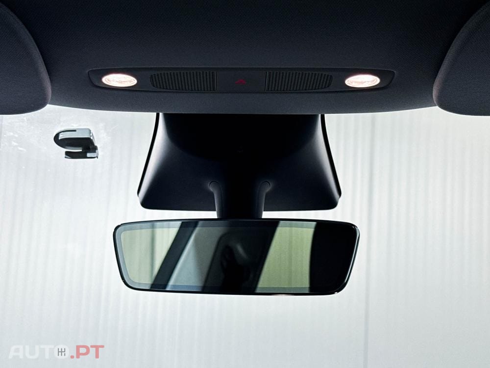 Tesla Model Y Long Range Dual Motor AWD