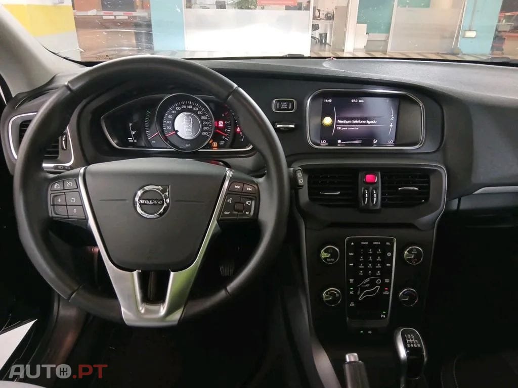 Volvo V40 2.0 D3 Momentum