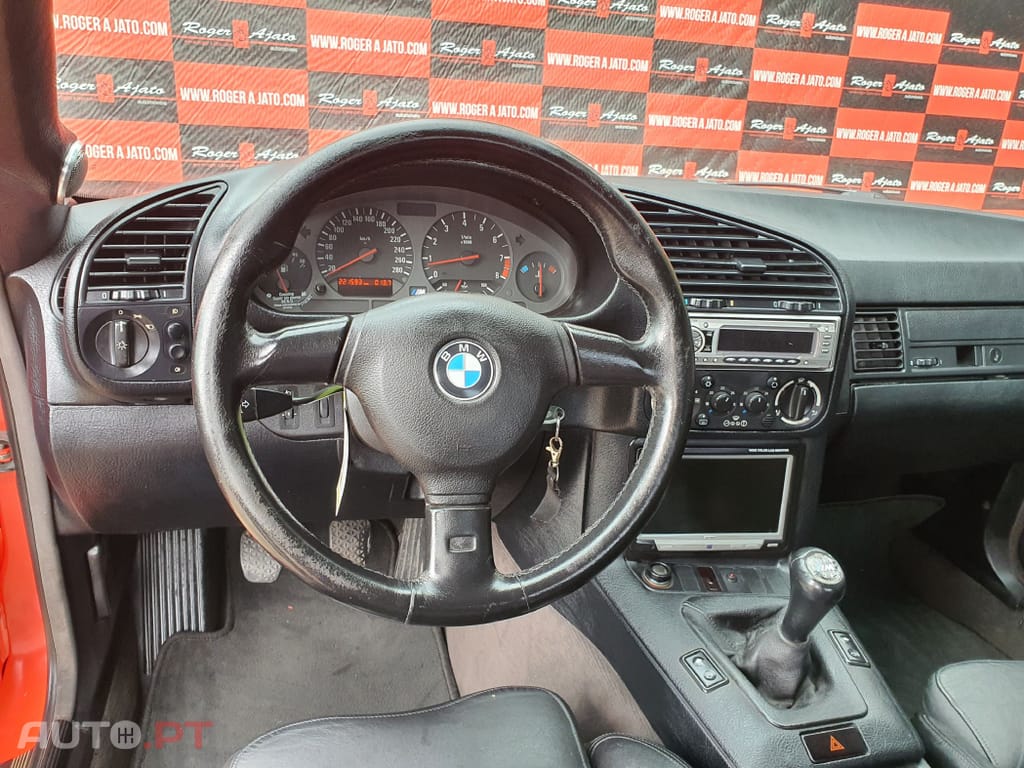 BMW M3 COUPE - 285CV