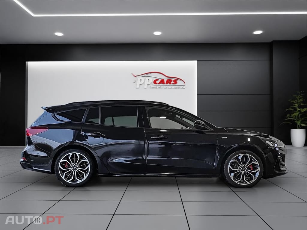 Ford Focus SW 1.0 EcoBoost MHEV ST-Line X