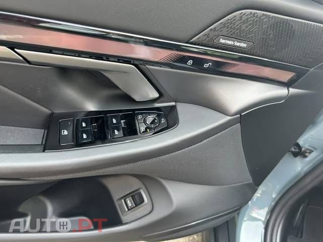 BMW i5 eDrive40