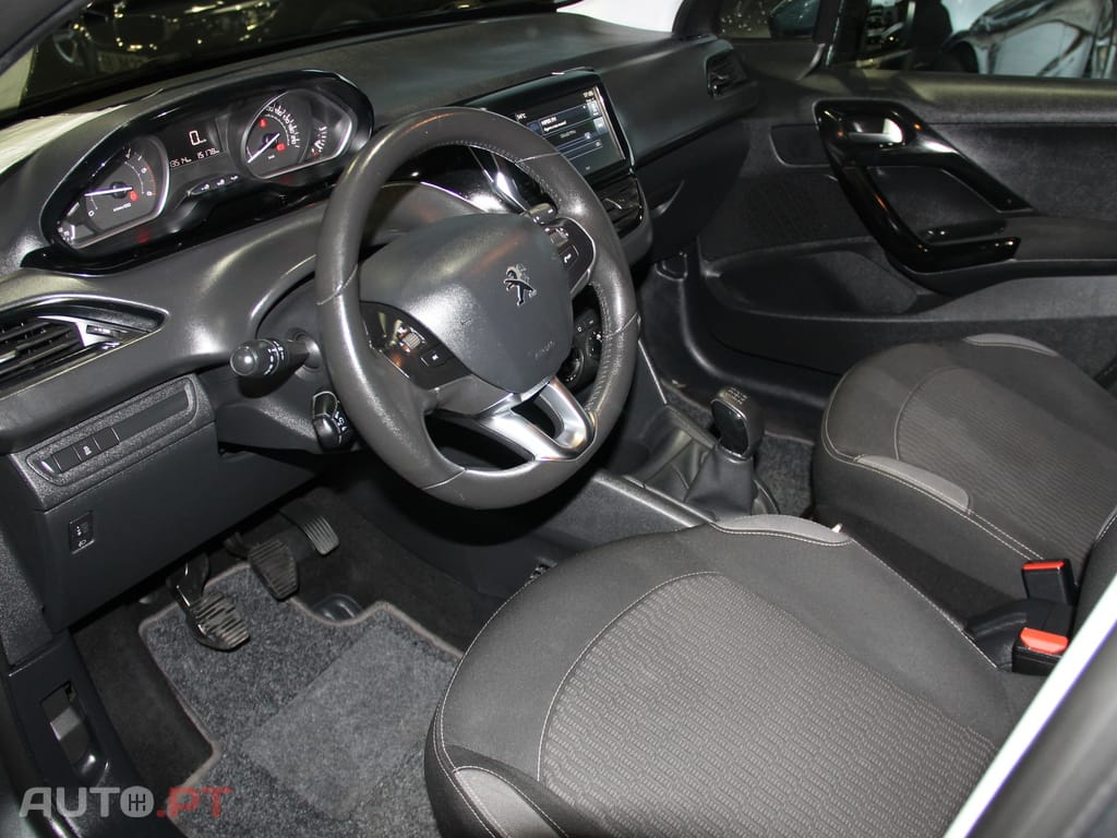 Peugeot 208 1.6 BlueHDi