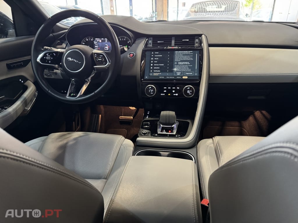 Jaguar E-Pace 1.5 P300e R-Dynamic HSE AWD Aut.