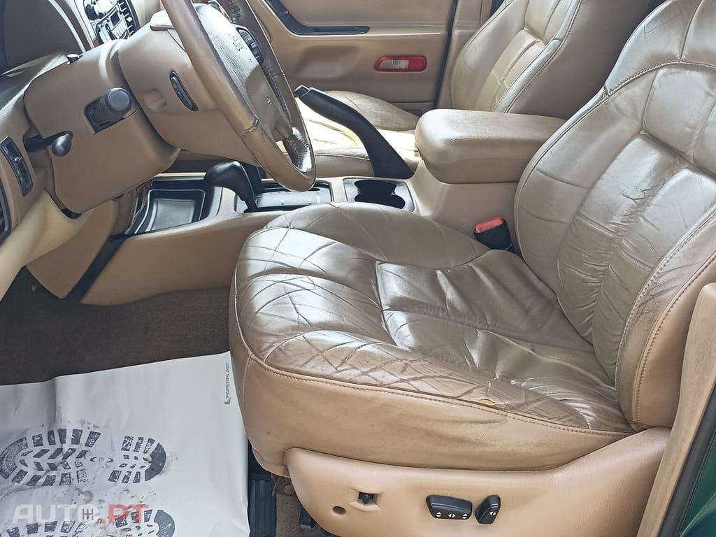 Jeep Grand Cherokee 4.0 Official