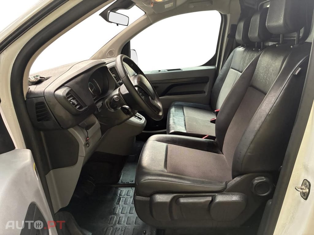 Peugeot E-Expert 50 kWh Standard Asphalt