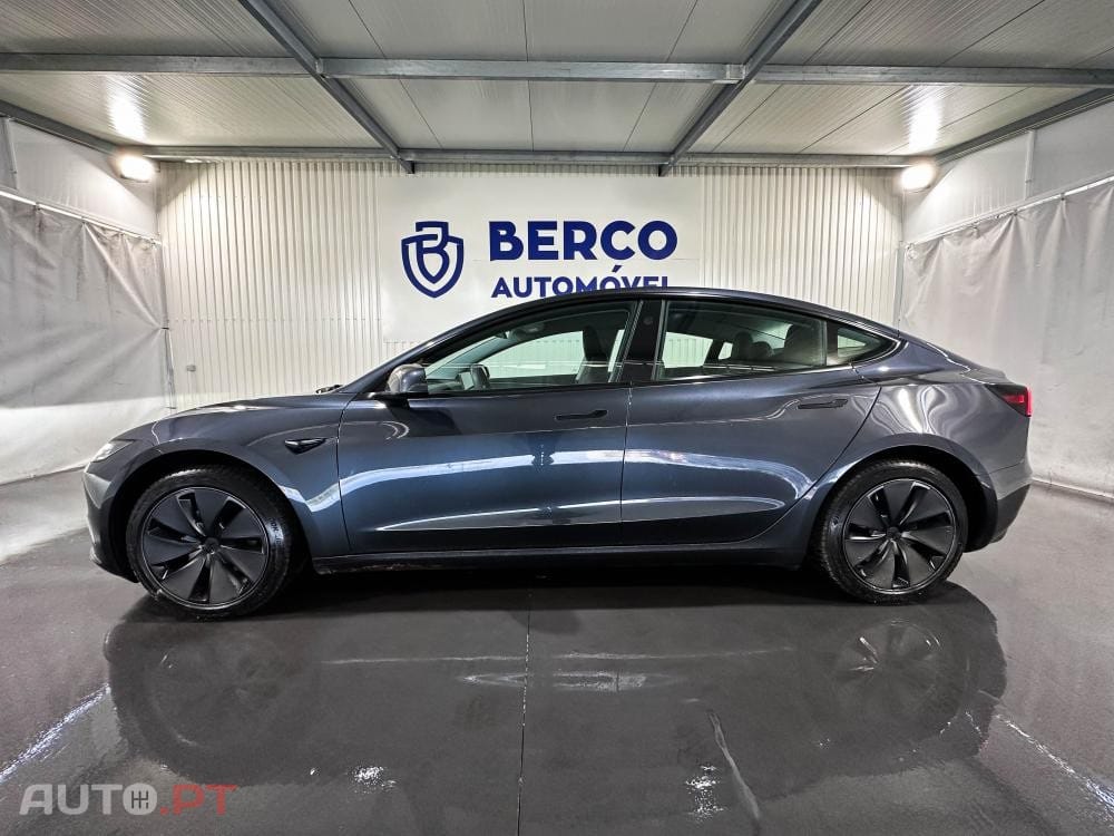 Tesla Model 3 Standard Range Plus RWD