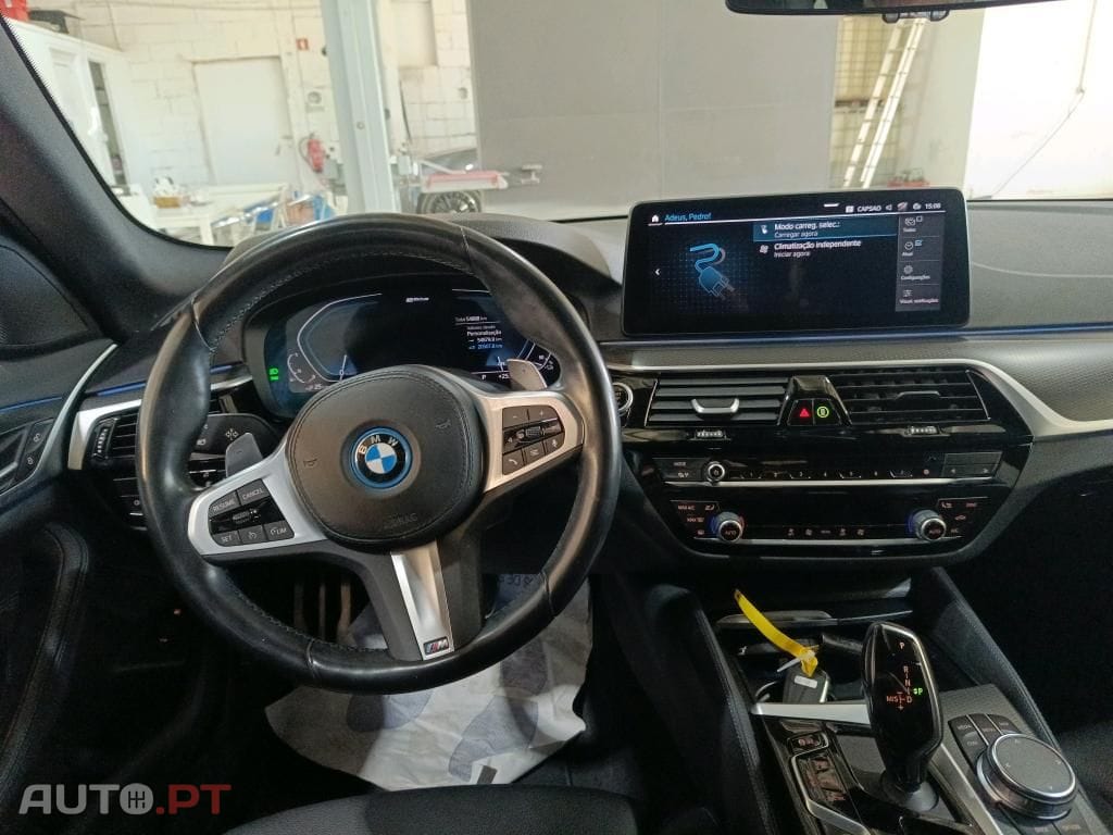 BMW 530 e Pack Desportivo M