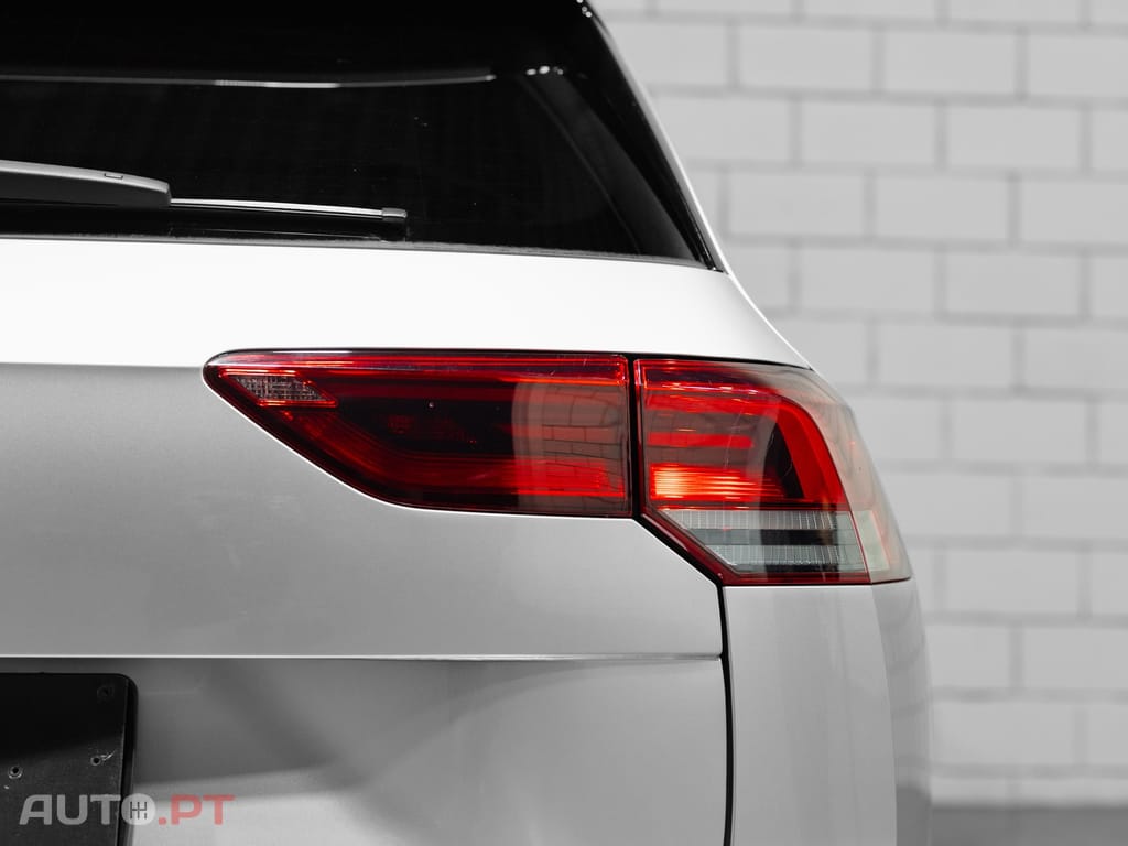 Volkswagen Golf Variant 2.0 TDi R-Line DSG