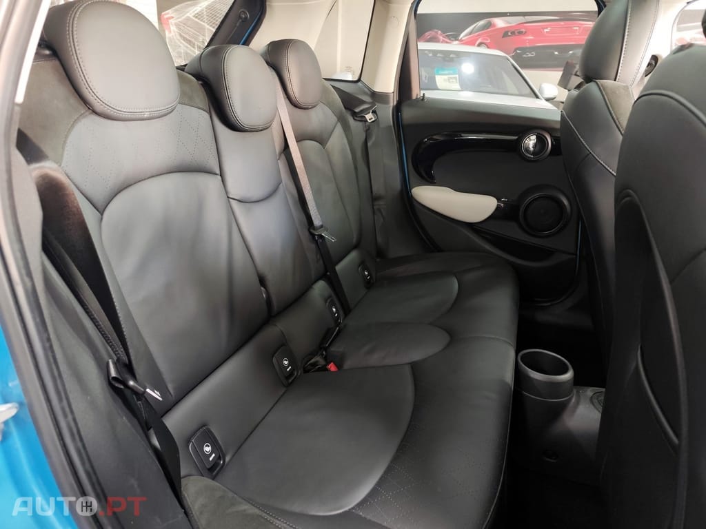 MINI Cooper Cooper S